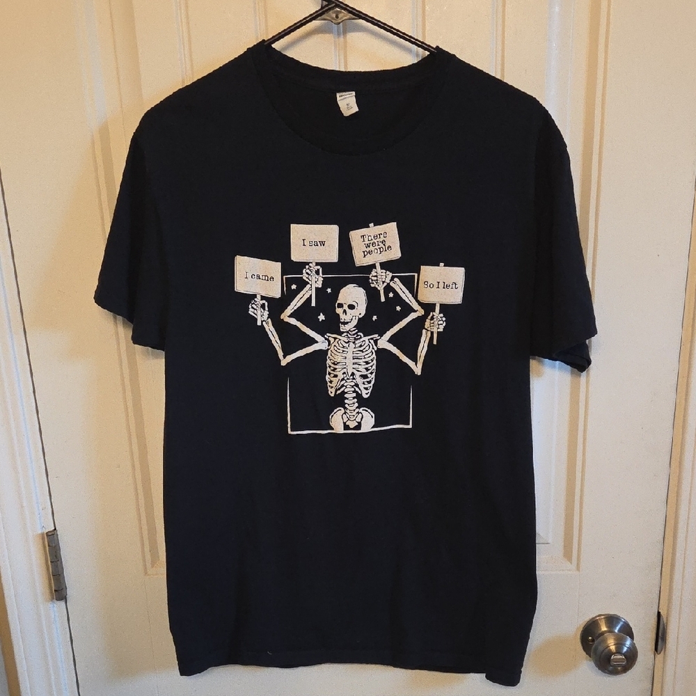 Black Skeleton Introvert Tshirt - Picture 4 of 6